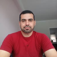 <em>Carlos M</em>